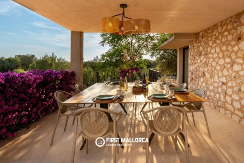 Finca for sale in Ses Salines, Mallorca, Spain 5 bedrooms, 407 sq.m. No. 181779 - photo 29