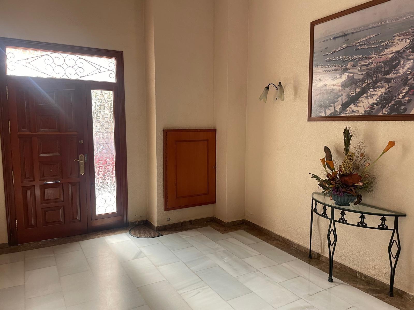 Apartament w Torrevieja, Alicante, Hiszpania 4 sypialnie, 200 mkw. nr 115423