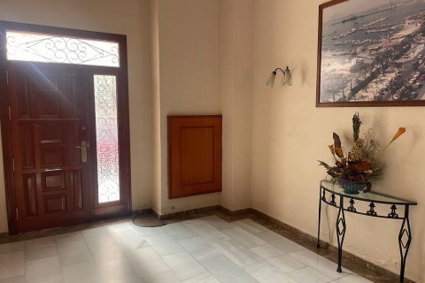 Apartment for sale Torrevieja, Alicante, Spain 4 bedrooms, 200 sq.m. No. 115423 - photo 3