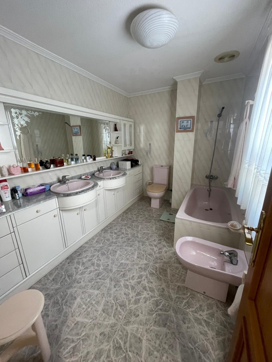 Apartament w Torrevieja, Alicante, Hiszpania 4 sypialnie, 200 mkw. nr 115423