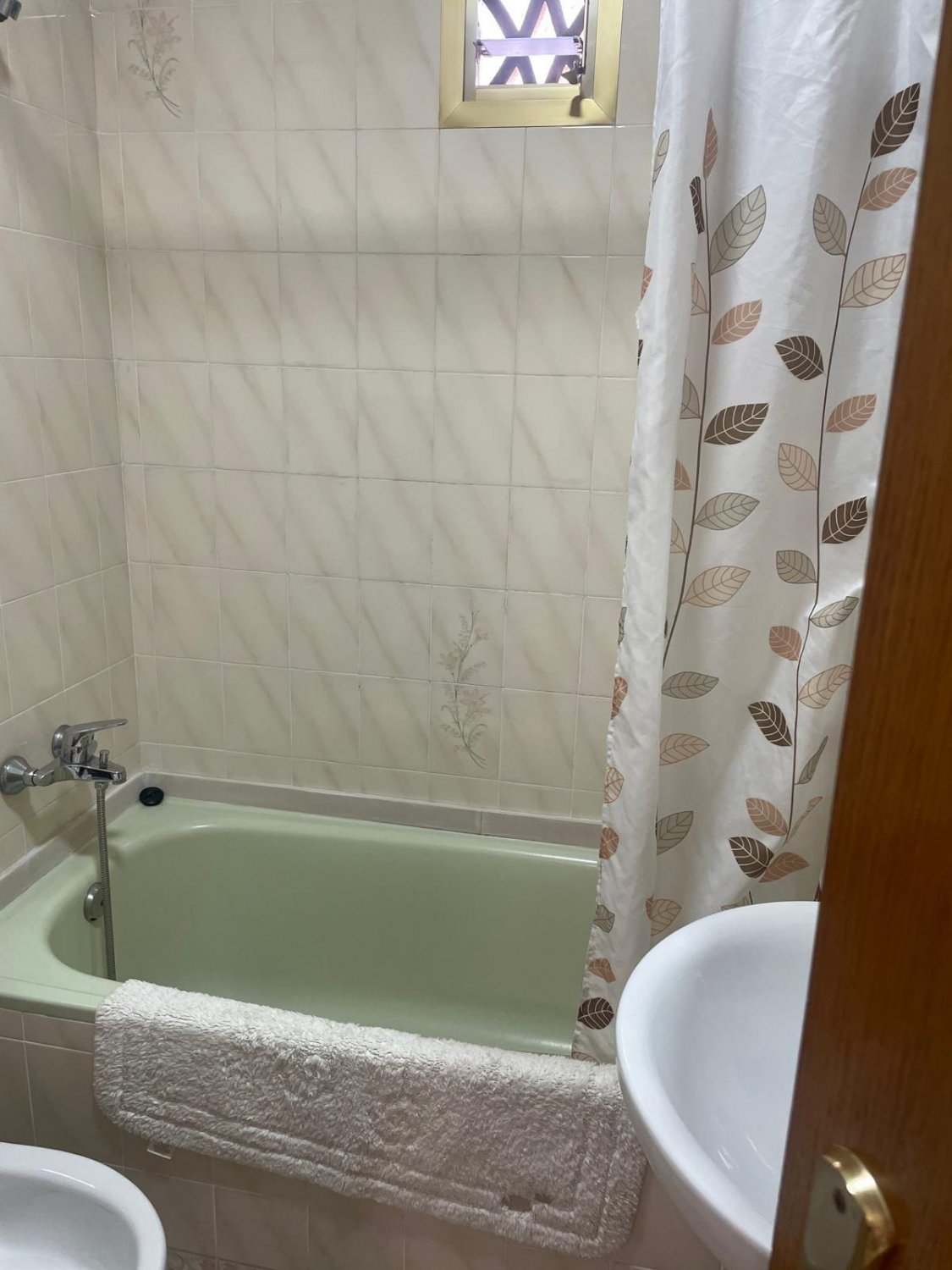 Apartament w Torrevieja, Alicante, Hiszpania 4 sypialnie, 200 mkw. nr 115423