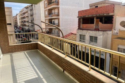 Apartment for sale Torrevieja, Alicante, Spain 4 bedrooms, 200 sq.m. No. 115423 - photo 1