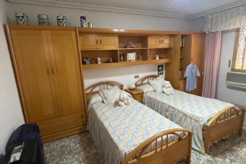 Apartment for sale Torrevieja, Alicante, Spain 4 bedrooms, 200 sq.m. No. 115423 - photo 13