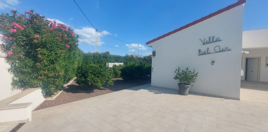 Villa Albir, Alicante, España 5 dormitorios, 207 m2 No. 138026