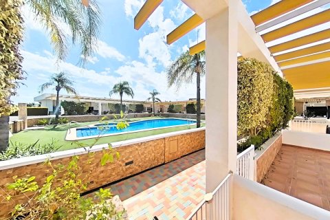 Casa adosada en venta Mil Palmeras, Alicante, España 2 dormitorios, 65 m2 No. 138028 - foto 2