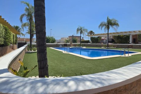 Casa adosada en venta Mil Palmeras, Alicante, España 2 dormitorios, 65 m2 No. 138028 - foto 15