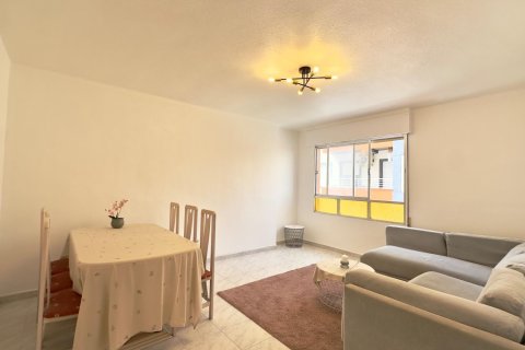 Apartamento en Torrevieja, Alicante, España 3 dormitorios, 95 m2 No. 188527