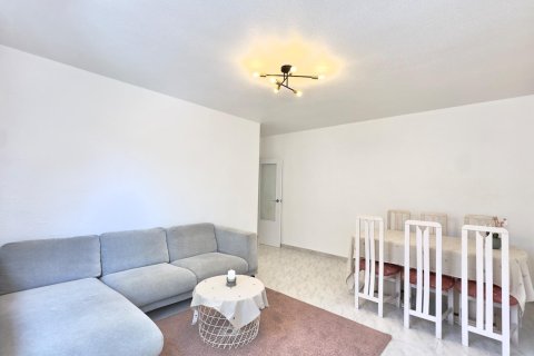 Apartamento en venta en Torrevieja, Alicante, España 3 dormitorios, 95 m2 No. 188527 - foto 4