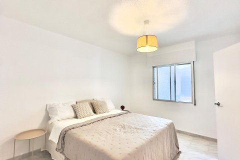 Apartamento en venta en Torrevieja, Alicante, España 3 dormitorios, 95 m2 No. 188527 - foto 9