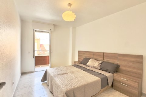Apartamento en venta en Torrevieja, Alicante, España 3 dormitorios, 95 m2 No. 188527 - foto 16