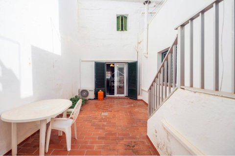 Radhus till salu i Es Castell, Menorca, Spanien 2 sovrum, 149 kvm. Nr. 146531 - foto 10