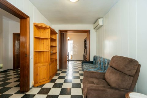 Radhus till salu i Es Castell, Menorca, Spanien 2 sovrum, 149 kvm. Nr. 146531 - foto 6