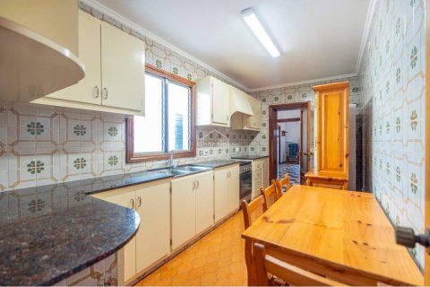 Radhus till salu i Es Castell, Menorca, Spanien 2 sovrum, 149 kvm. Nr. 146531 - foto 8