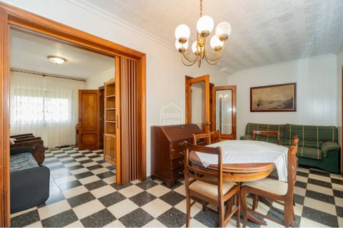 Radhus till salu i Es Castell, Menorca, Spanien 2 sovrum, 149 kvm. Nr. 146531 - foto 5