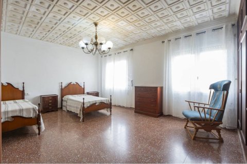 Radhus till salu i Es Castell, Menorca, Spanien 2 sovrum, 149 kvm. Nr. 146531 - foto 12