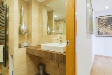 Apartment à vendre à Barcelona, Espagne, 5 chambres, 216 m2 No. 195618 - photo 16