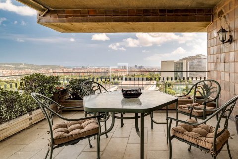 Apartment à Barcelona, Espagne 5 chambres, 216 m2 No. 195618