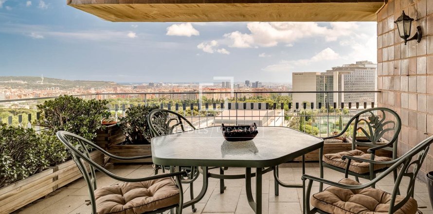 Apartment à Barcelona, Espagne 5 chambres, 216 m2 No. 195618