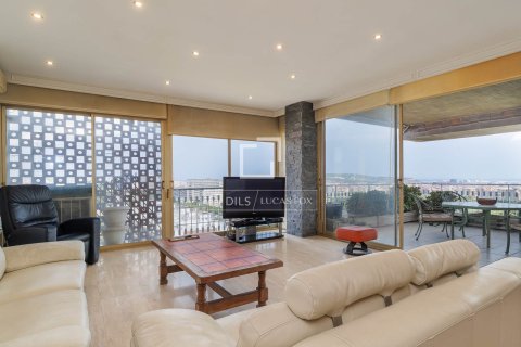 Apartment à vendre à Barcelona, Espagne, 5 chambres, 216 m2 No. 195618 - photo 2