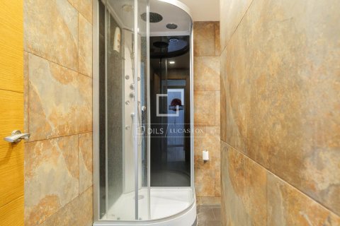 Apartment à vendre à Barcelona, Espagne, 5 chambres, 216 m2 No. 195618 - photo 20