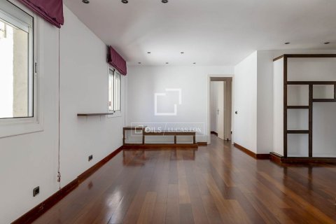 Attico in vendita a Barcelona, Spagna 2 camere da letto, 74 mq. N° 195615 - foto 4