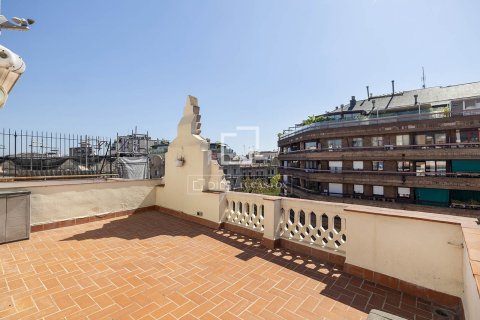 Attico a Barcelona, Spagna 2 camere da letto, 74 mq. N° 195615