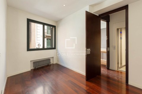 Huvila myytävänä Barcelona, Espanja, 6 makuuhuonetta, 422 m2 No. 195612 - kuva 23