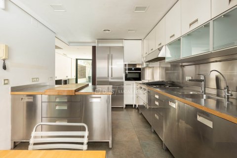 Huvila myytävänä Barcelona, Espanja, 6 makuuhuonetta, 422 m2 No. 195612 - kuva 14