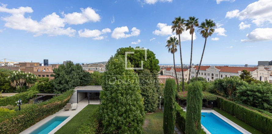 Villa a Barcelona, Spagna 8 camere da letto, 592 mq. N° 195614