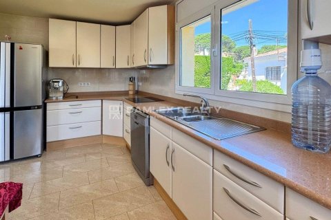 Продажа дома в Пладжа-де-Аро, Герона, Испания 6 спален, 459м2 №181918 - фото 20