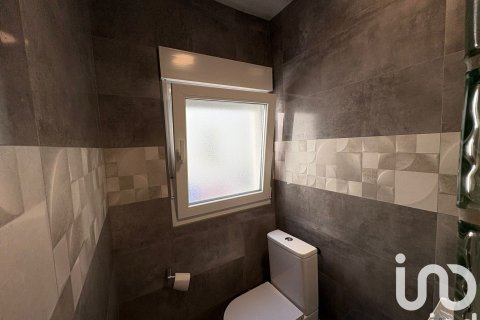 Apartment for sale in Salamanca, Spain 3 bedrooms, 73 sq.m. No. 185851 - photo 12