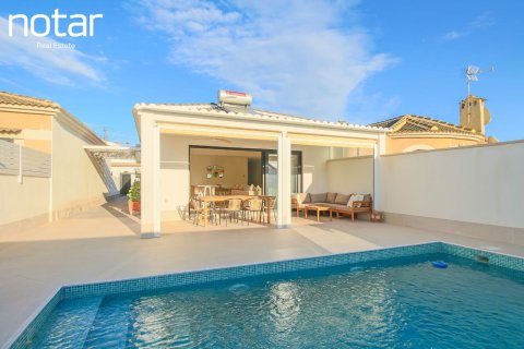Villa à Torrevieja, Alicante, Espagne 102 m2 No. 181645