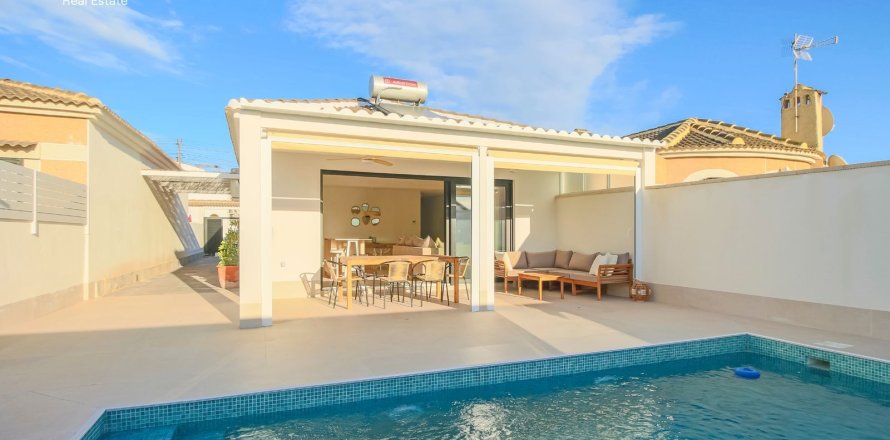 Villa à Torrevieja, Alicante, Espagne 102 m2 No. 181645