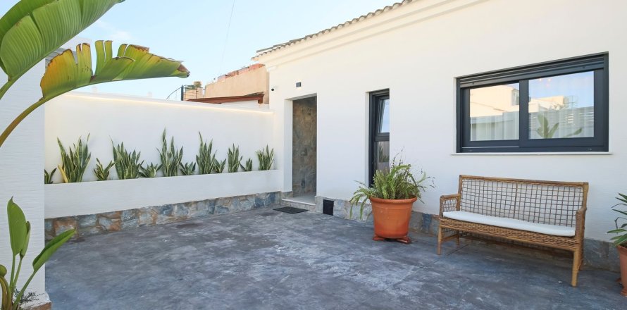 Villa in Torrevieja, Alicante, Spain 102 sq.m. No. 181645
