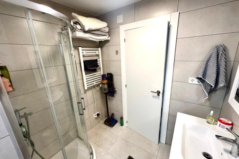 Apartment for sale in Alicante, Spain 4 bedrooms, 144 sq.m. No. 181644 - photo 9