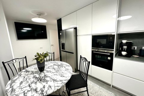 Apartment for sale in Alicante, Spain 4 bedrooms, 144 sq.m. No. 181644 - photo 26