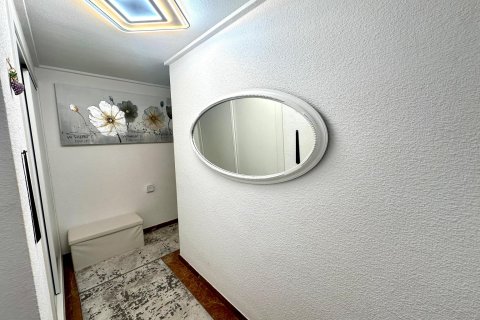 Apartment for sale in Alicante, Spain 4 bedrooms, 144 sq.m. No. 181644 - photo 30