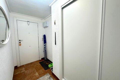 Apartment for sale in Alicante, Spain 4 bedrooms, 144 sq.m. No. 181644 - photo 29