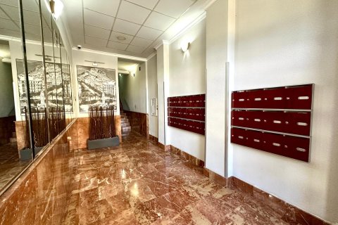 Apartment for sale in Alicante, Spain 4 bedrooms, 144 sq.m. No. 181644 - photo 27