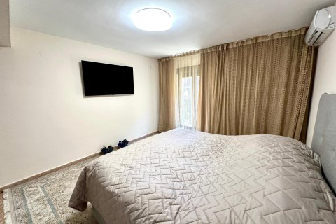 Apartment for sale in Alicante, Spain 4 bedrooms, 144 sq.m. No. 181644 - photo 13
