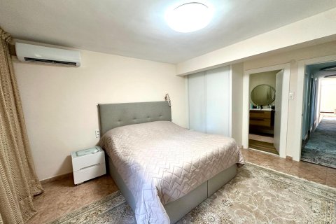 Apartment for sale in Alicante, Spain 4 bedrooms, 144 sq.m. No. 181644 - photo 14