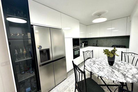 Apartment for sale in Alicante, Spain 4 bedrooms, 144 sq.m. No. 181644 - photo 22
