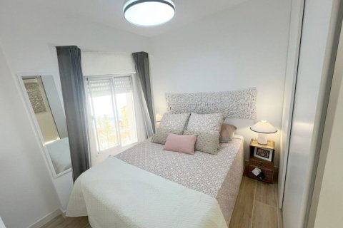 Продажа квартиры в Пунта Прима, Аликанте, Испания 3 спальни, 82м2 №154507 - фото 8