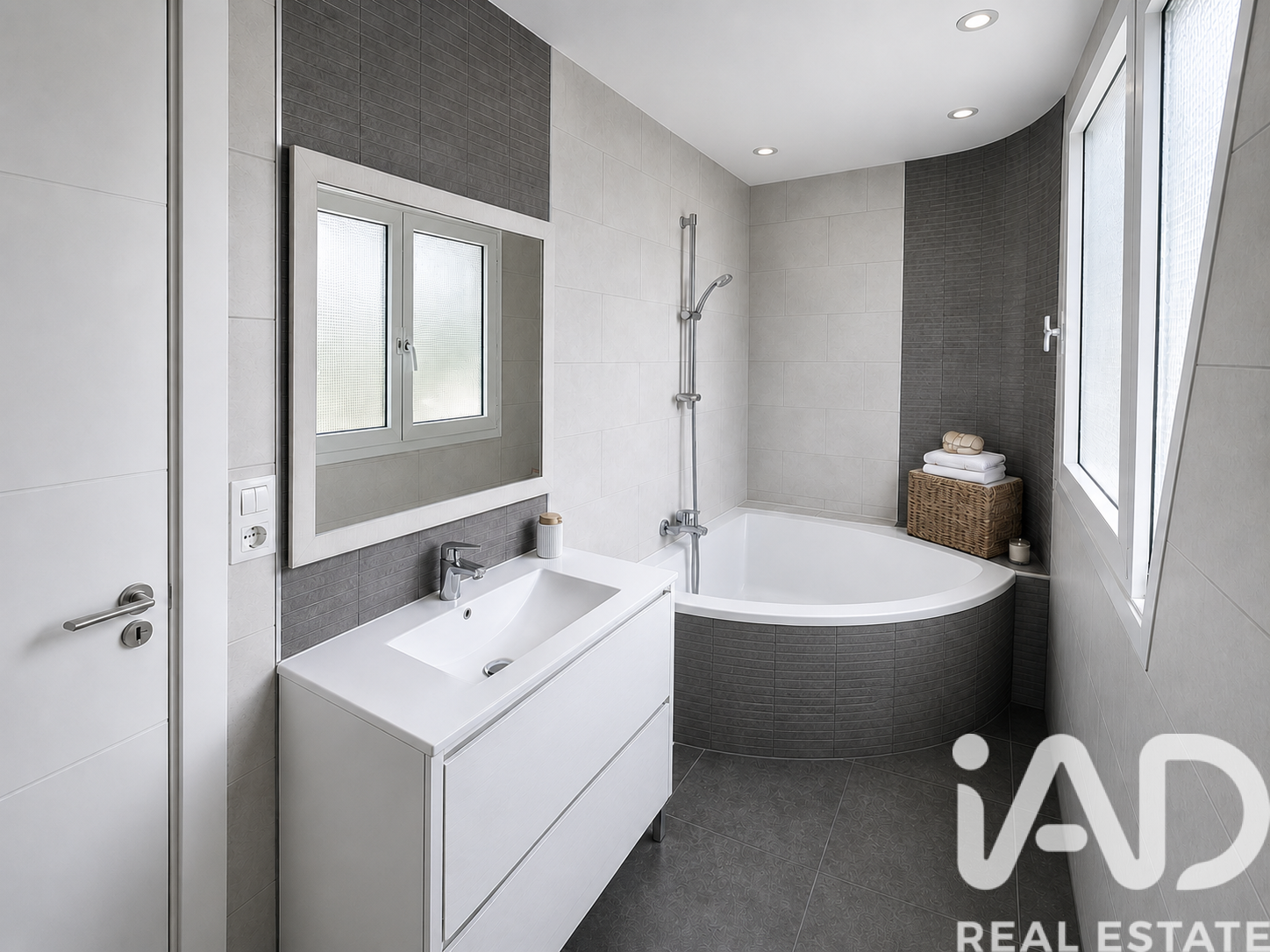 Māja Velez-Malaga, Malaga, Spānijā 2 istabas, 230 m2 Nr. 172473