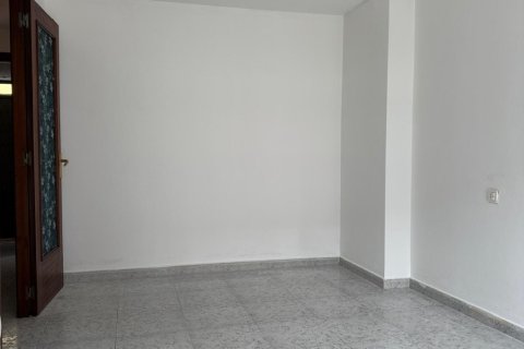 Dzīvoklis pārdošanā Gijon, Asturias, Spānijā 3 istabas, 80 m2 Nr. 172559 - attēls 12