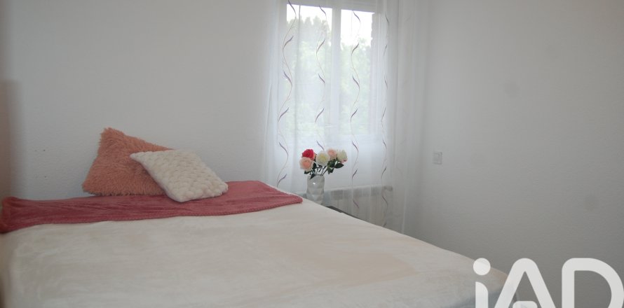 Apartment in Madrid, Spain 3 bedrooms, 59 sq.m. No. 172495