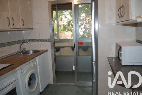 Apartment for sale in Madrid, Spain 3 bedrooms, 59 sq.m. No. 172495 - photo 22