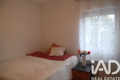 Apartment for sale in Madrid, Spain 3 bedrooms, 59 sq.m. No. 172495 - photo 12