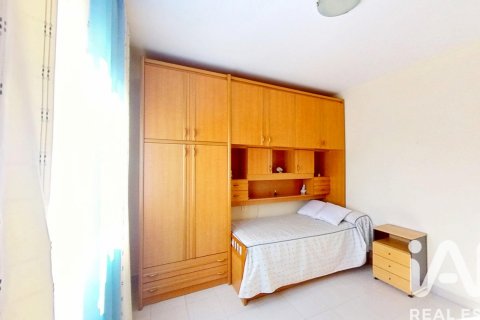 Radhus till salu i El Vendrell, Tarragona, Spanien 5 sovrum, 150 kvm. Nr. 172494 - foto 11