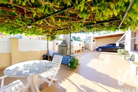 Radhus till salu i El Vendrell, Tarragona, Spanien 5 sovrum, 150 kvm. Nr. 172494 - foto 7